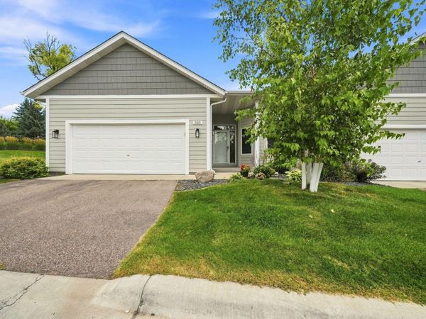 833 Southcross Drive E, Burnsville, MN 55306