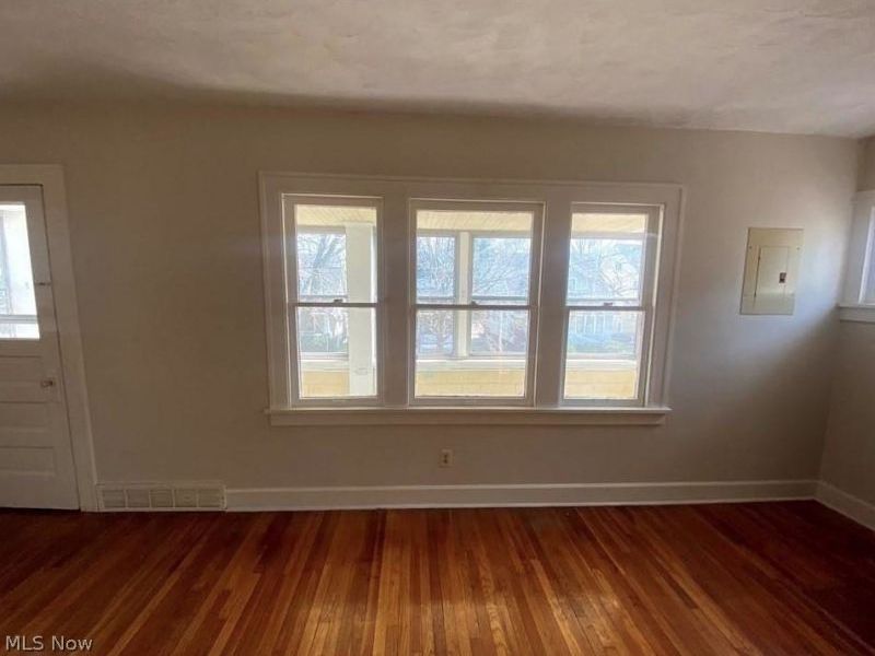 2700 Hood Avenue, Cleveland, OH 44109 Photo 13