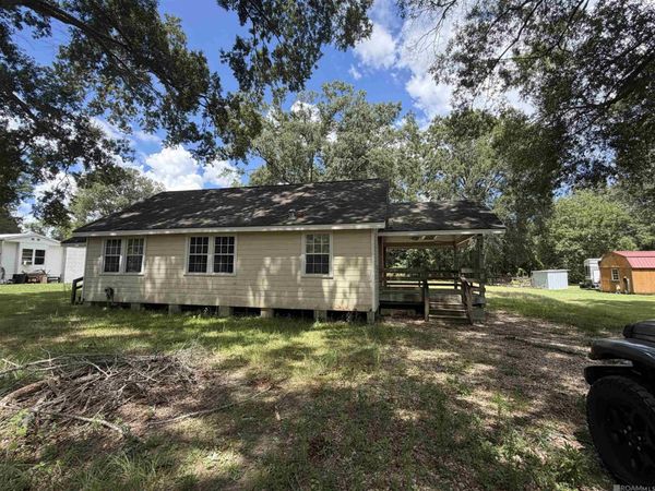 2794 Rush St, Slaughter, LA 70777