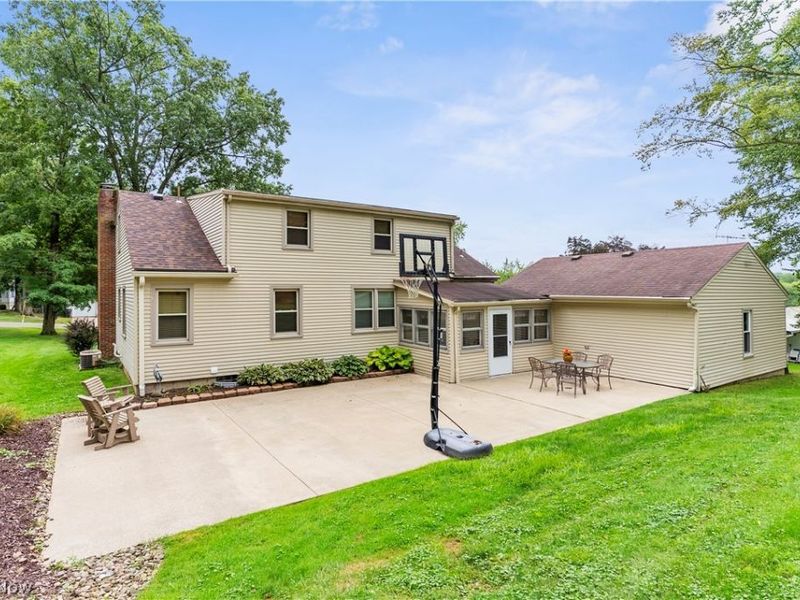 102 Hilltop Boulevard, Canfield, OH 44406 Photo 35