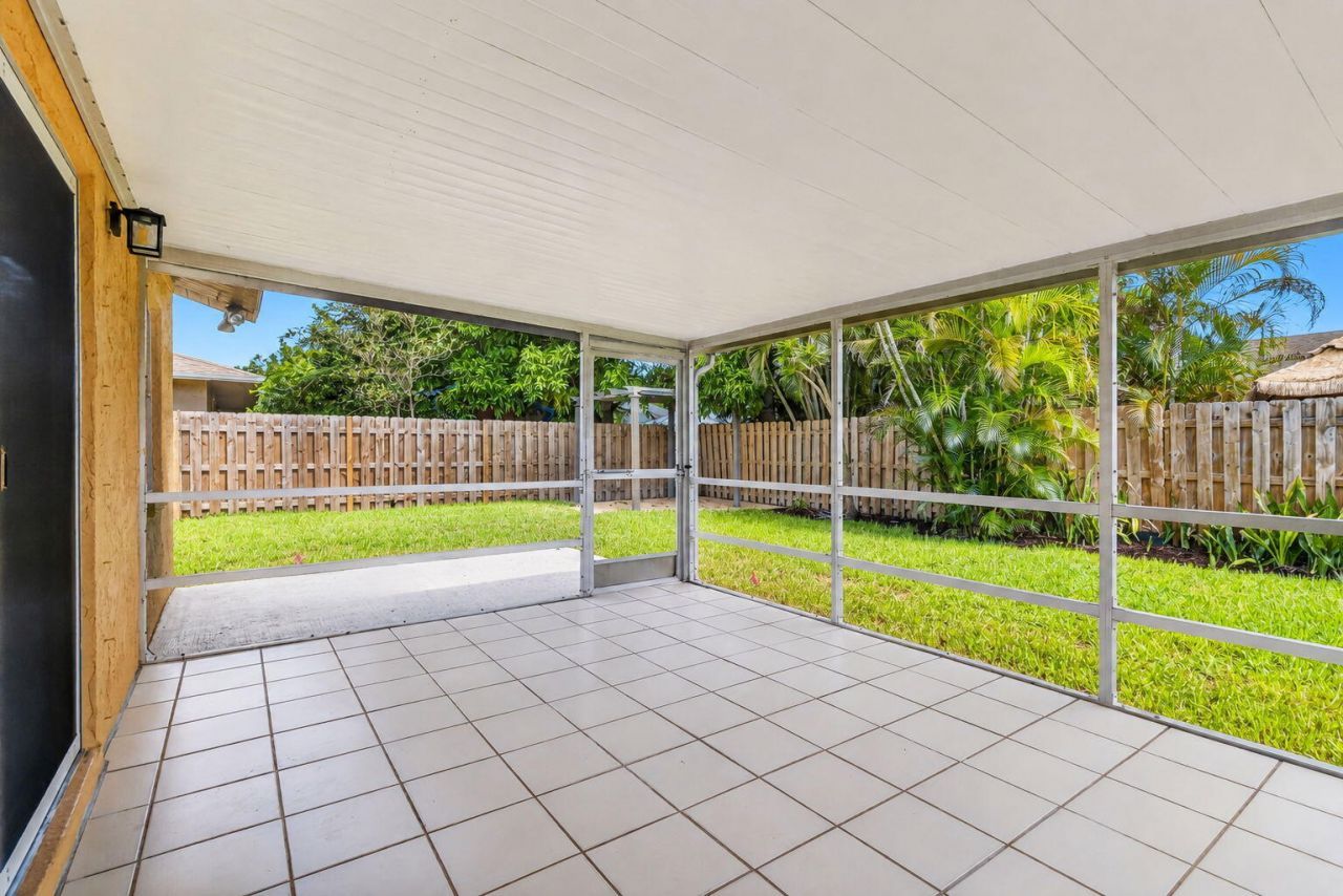 1058 Fernlea Drive, West Palm Beach, FL 33417 Photo