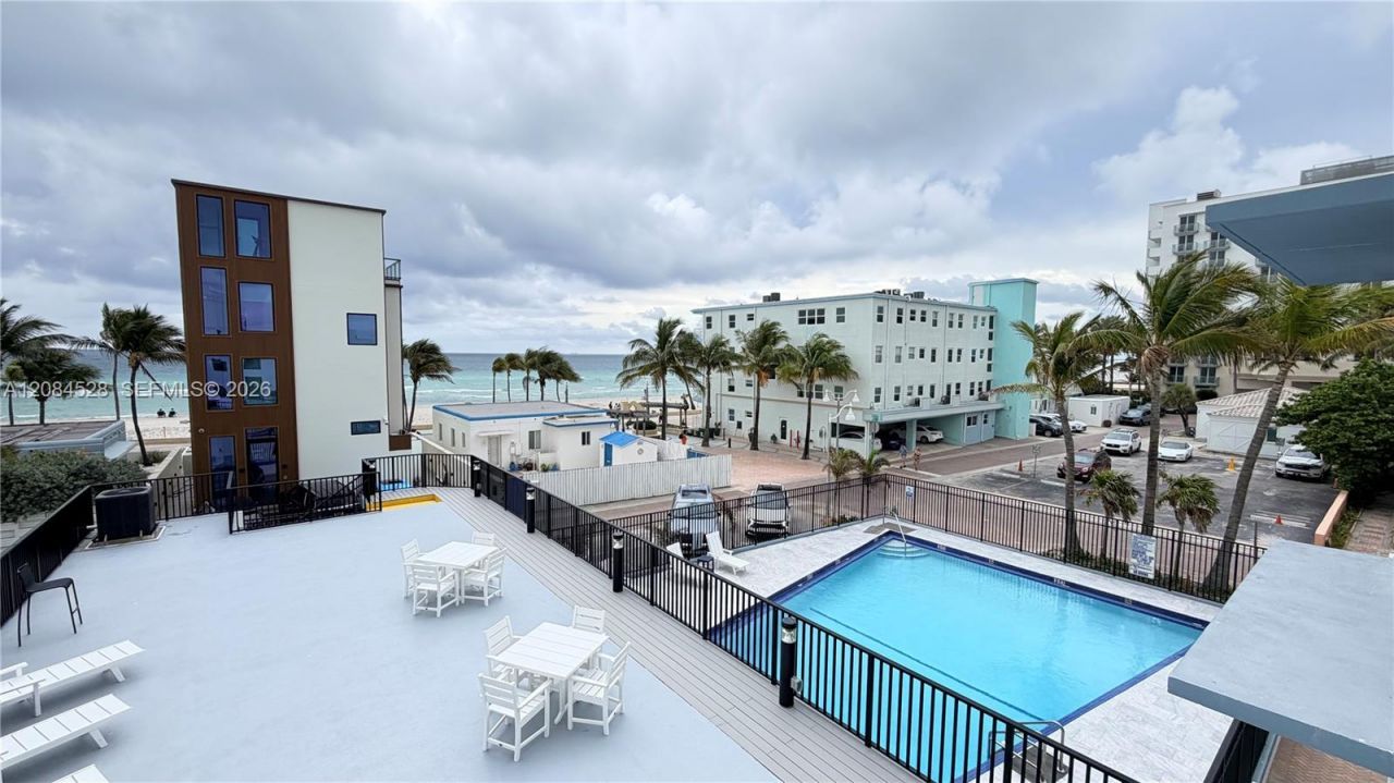 321 Wilson St, Unit A105, Hollywood, FL 33019 Photo