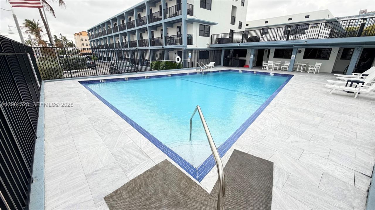 321 Wilson St, Unit A105, Hollywood, FL 33019 Photo