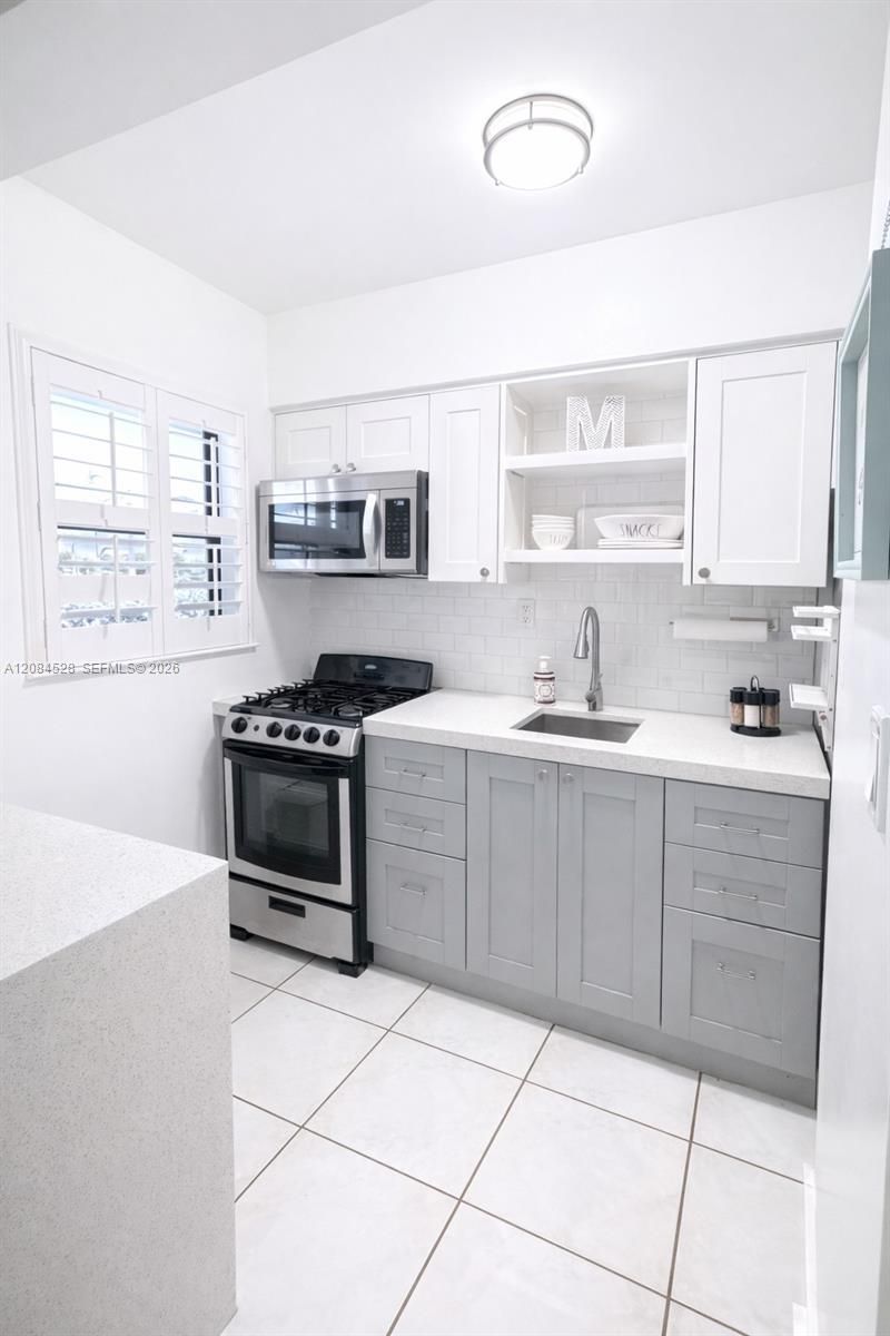 321 Wilson St, Unit A105, Hollywood, FL 33019 Photo