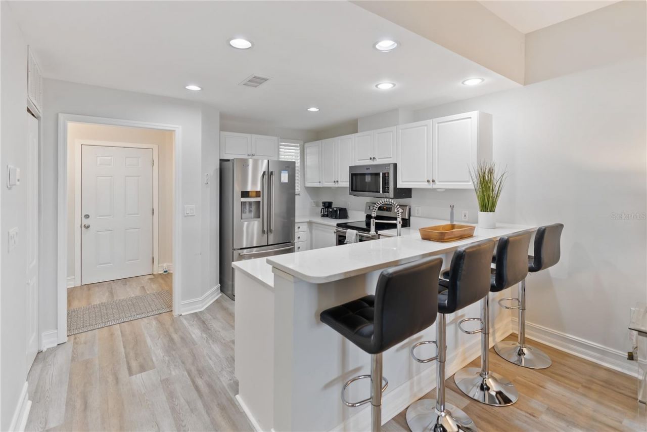 3702 54th Drive W, Unit 102, Bradenton, FL 34210 Photo