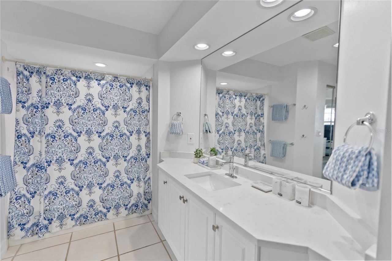3702 54th Drive W, Unit 102, Bradenton, FL 34210 Photo