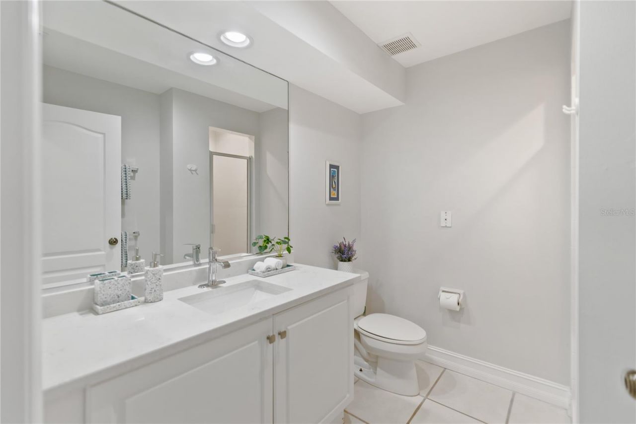 3702 54th Drive W, Unit 102, Bradenton, FL 34210 Photo