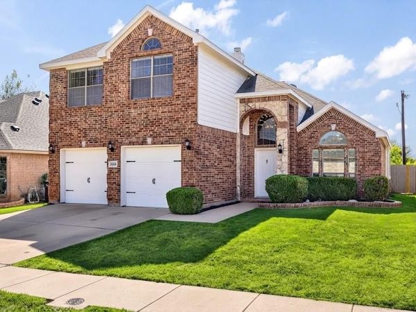 11208 Whispering Brook Lane, Fort Worth, TX 76140