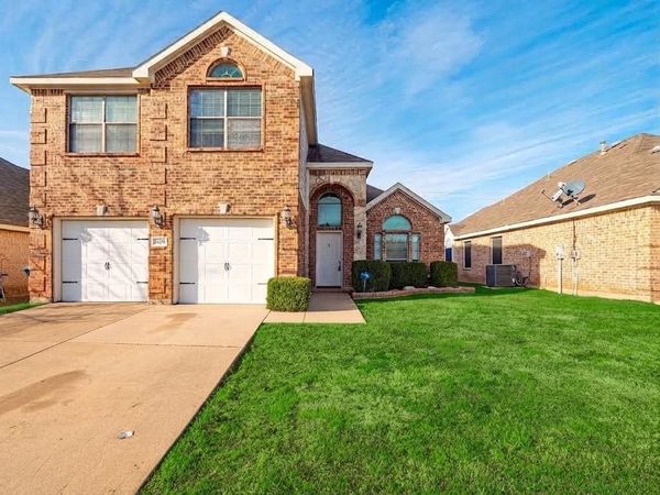 11208 Whispering Brook Lane, Fort Worth, TX 76140