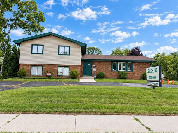 4550 W Bradley Rd, Brown Deer, WI 53223