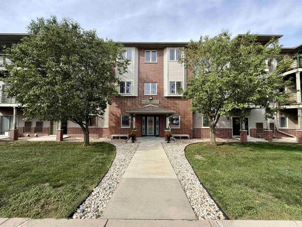 102 Prairie Heights Drive, Unit 312, Verona, WI 53593