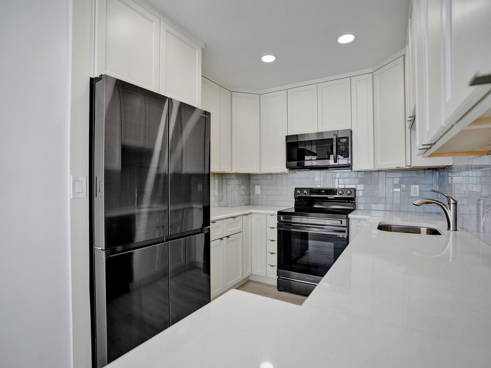 345 N Fort Lauderdale Beach Boulevard, Unit 601, Fort Lauderdale, FL 33304 Photo