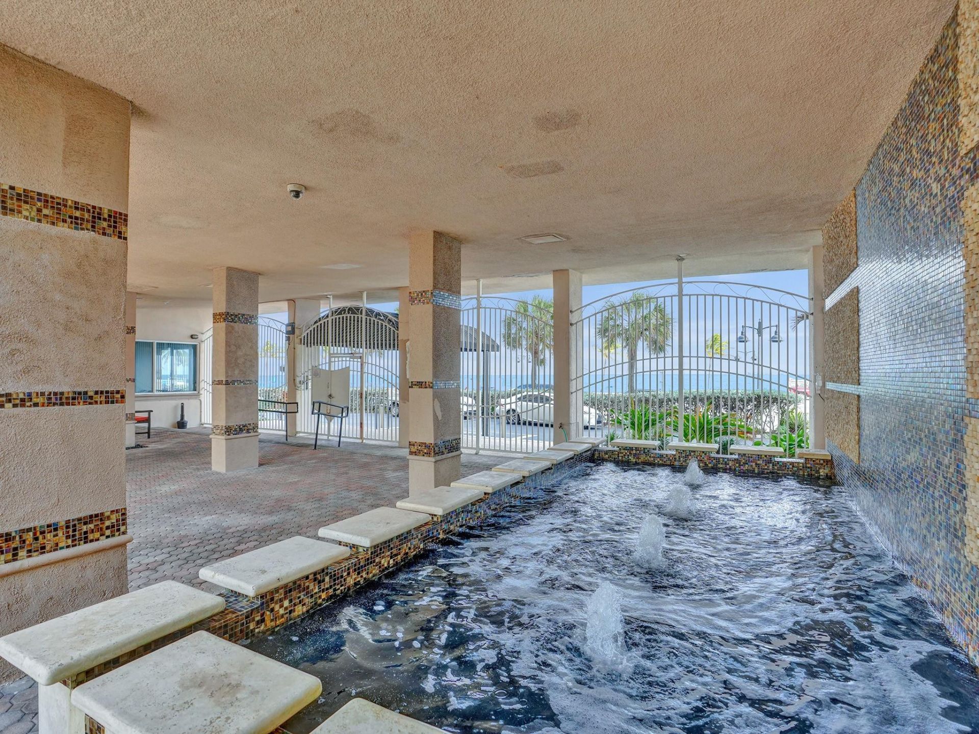 345 N Fort Lauderdale Beach Boulevard, Unit 601, Fort Lauderdale, FL 33304 Photo