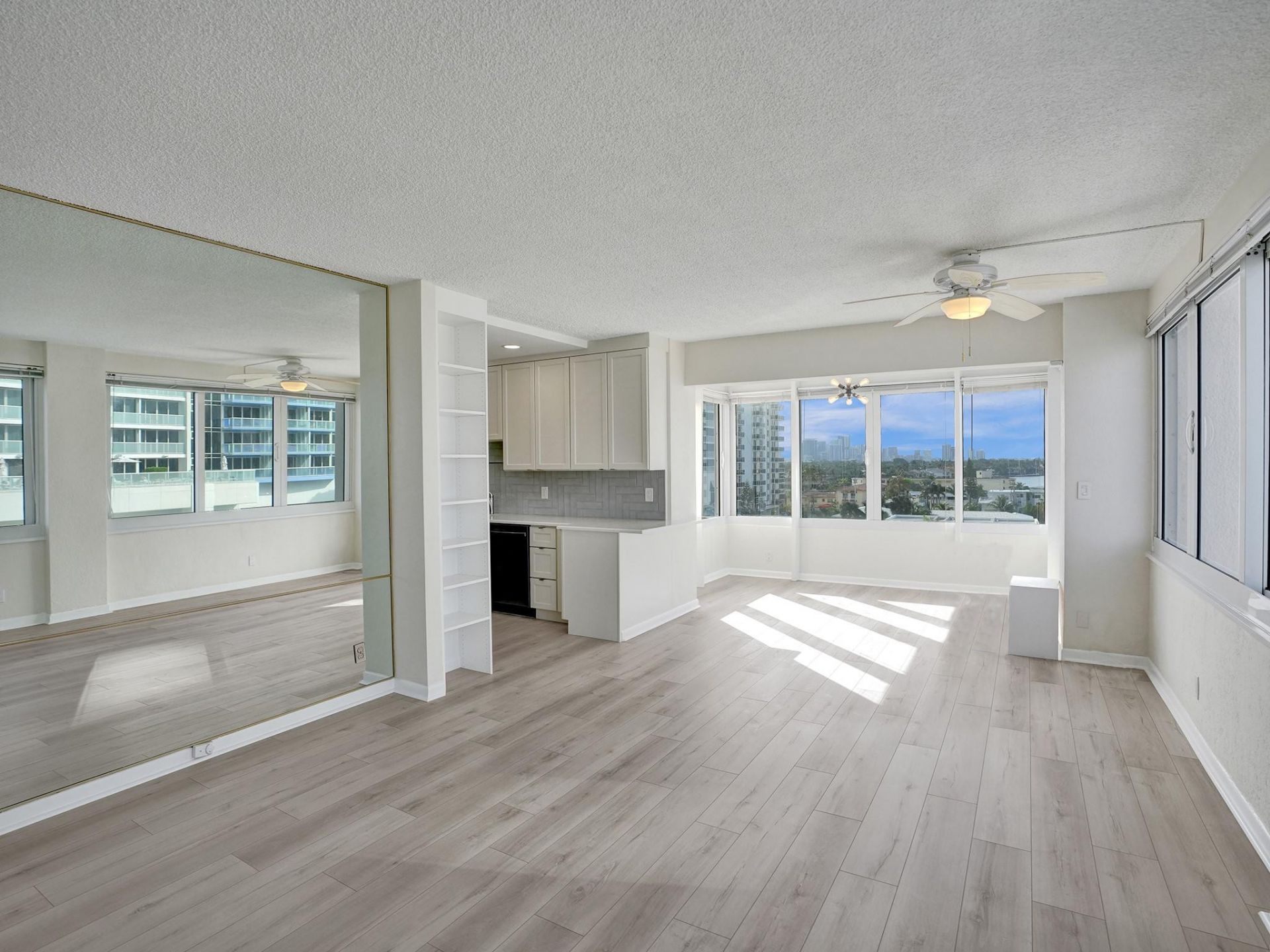 345 N Fort Lauderdale Beach Boulevard, Unit 601, Fort Lauderdale, FL 33304 Photo