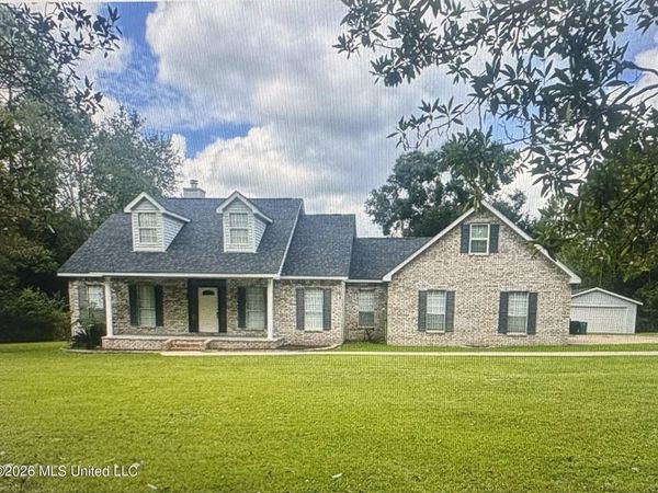 14081 Woodland Hills Drive, Biloxi, MS 39532