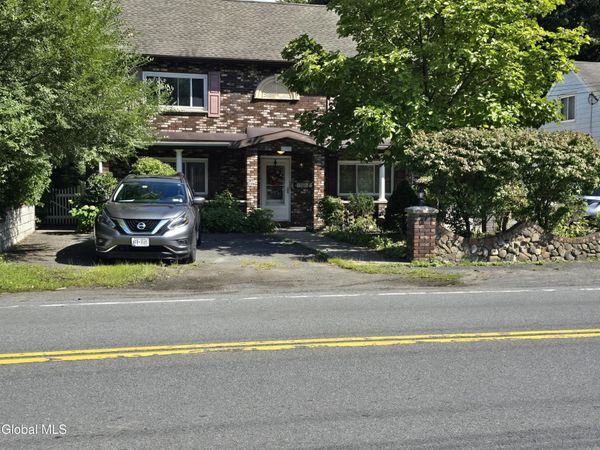 3206 Guilderland Avenue, Unit 2, Rotterdam, NY 12306