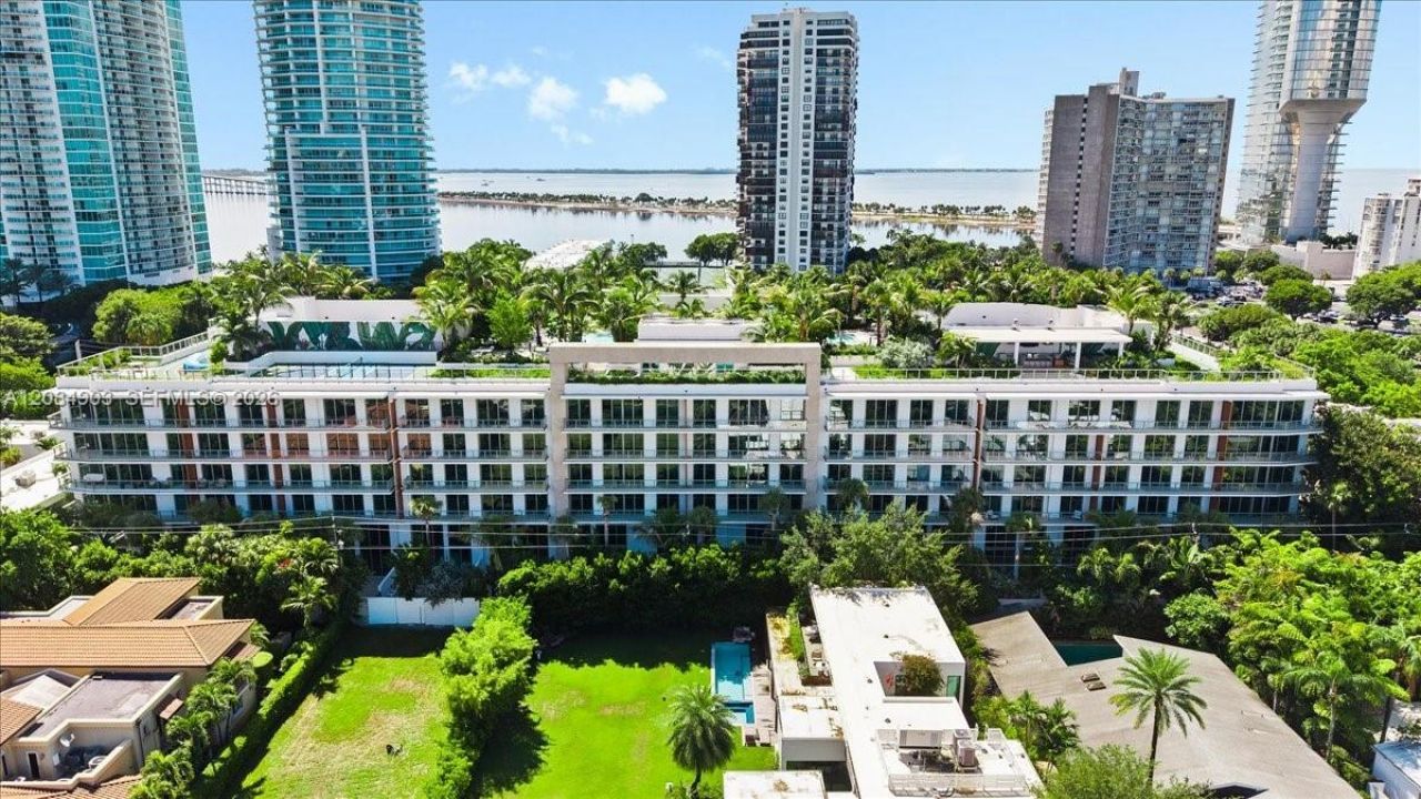 2200 Brickell Avenue , Unit 422, Miami, FL 33129 Photo