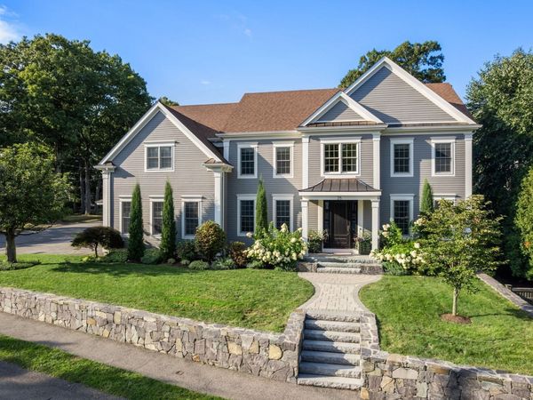 25 Arch St, Needham, MA 02492