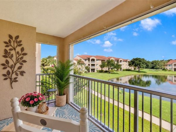 1590 S 42nd Circle, Unit 208, Vero Beach, FL 32967