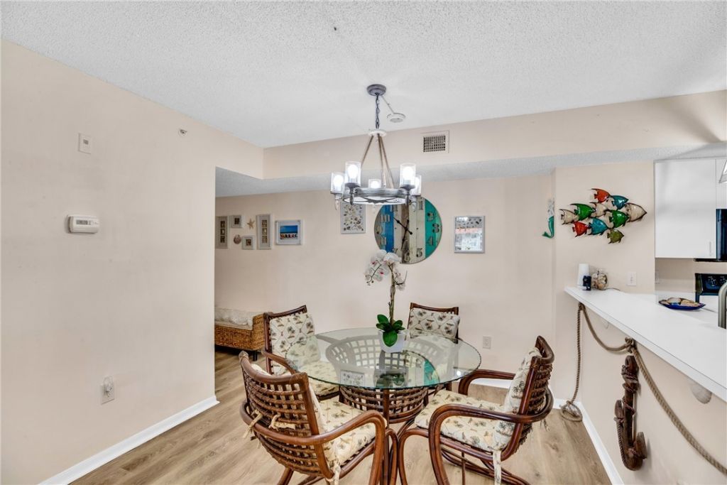 1590 S 42nd Circle, Unit 208, Vero Beach, FL 32967 Photo
