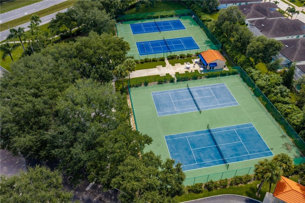 1590 S 42nd Circle, Unit 208, Vero Beach, FL 32967 Photo