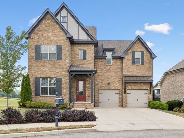 2944 Hadley Close Ln , Thompsons Station, TN 37179