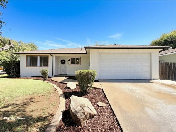 1833 W Pico, Fresno, CA 93705