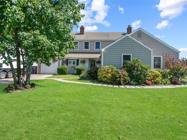 73 Maple Avenue , Bay Shore, NY 11706