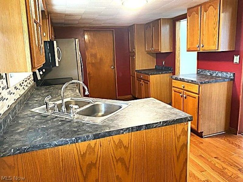 49493 Green, Harrisville, OH 43974 Photo 5