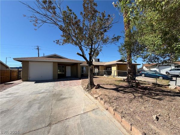 4913 Danbrook Court , Las Vegas, NV 89110