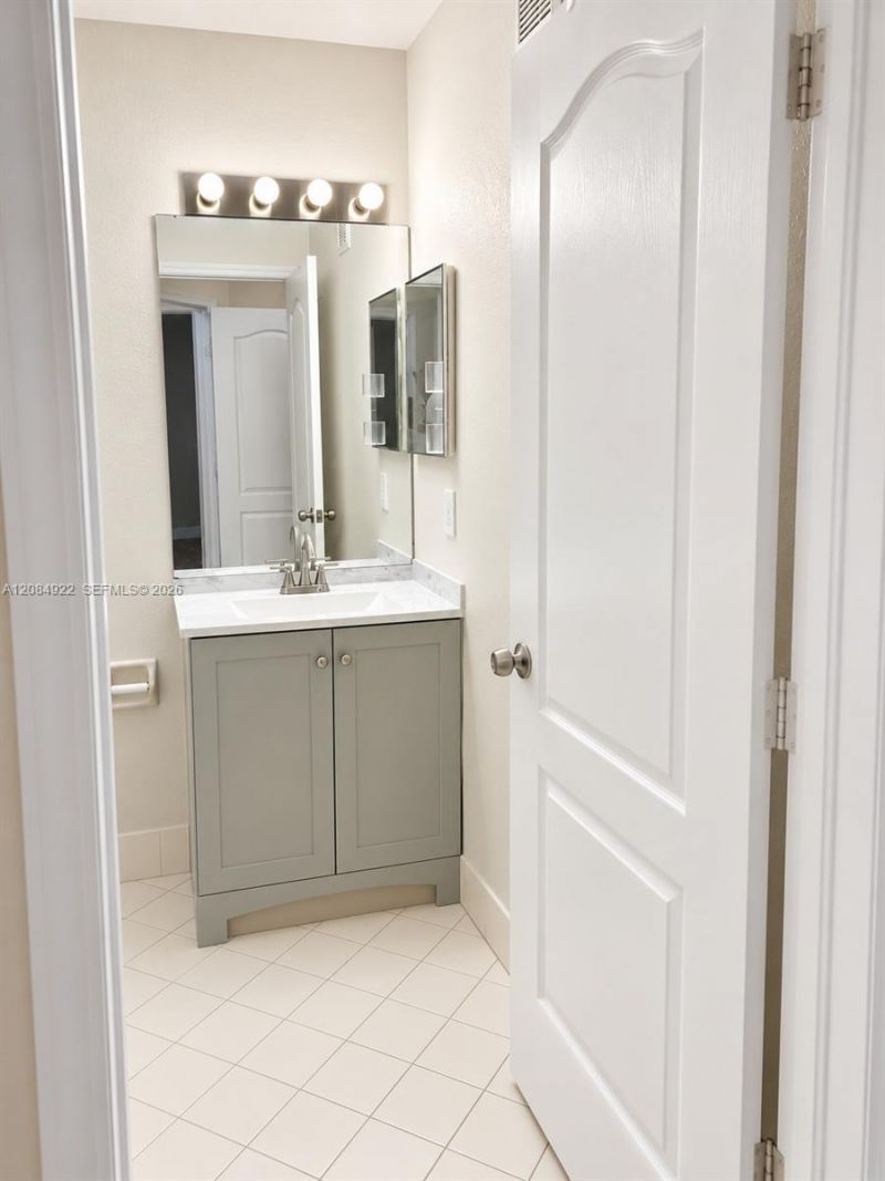 8906 W Flagler St, Unit 222, Miami, FL 33174 Photo
