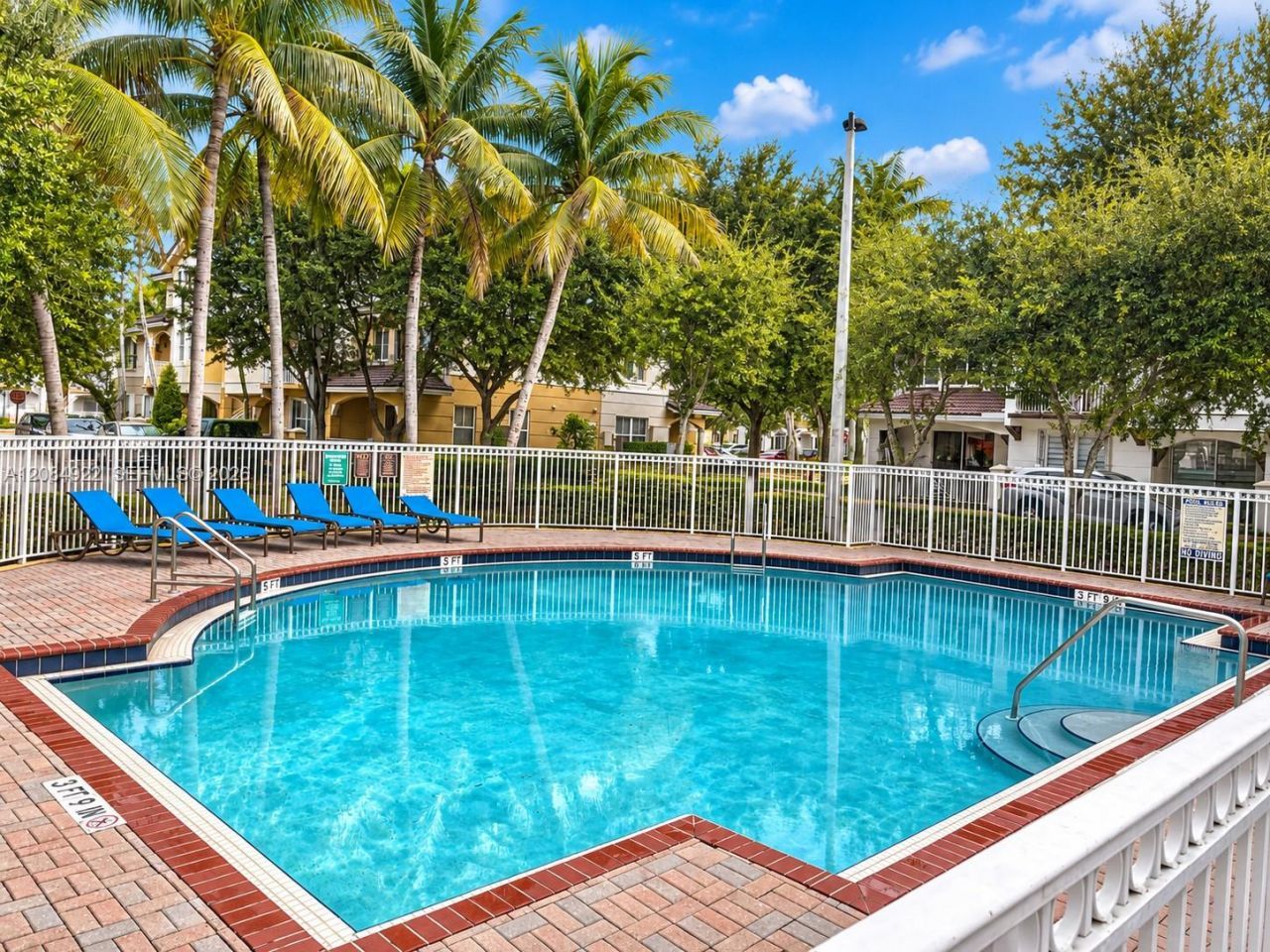 8906 W Flagler St, Unit 222, Miami, FL 33174 Photo