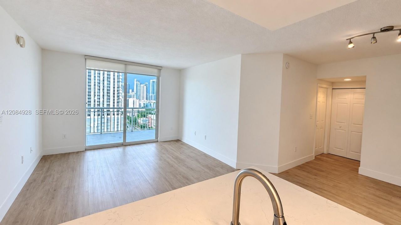 275 NE 18th St, Unit 1910, Miami, FL 33132 Photo