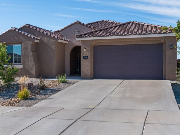 700 Cuarzo Road SE, Rio Rancho, NM 87124