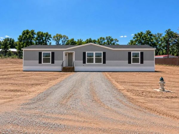 241 Crownover Road NW, Los Lunas, NM 87031