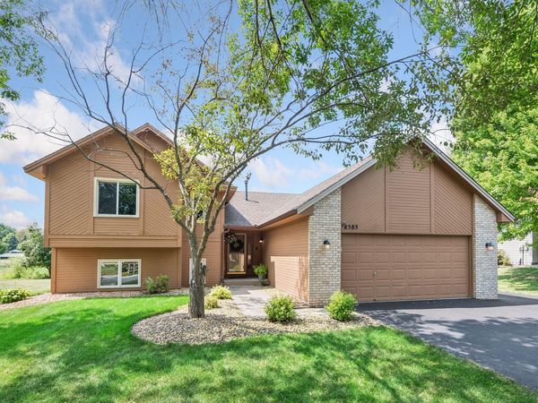 8585 Chanhassen Hills Drive S, Chanhassen, MN 55317