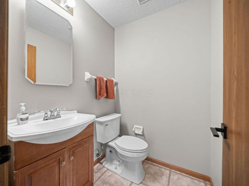 4224 Eagle Head Drive, Columbus, OH 43230 Photo 8