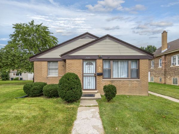 2121 S 14th Avenue , Broadview, IL 60155