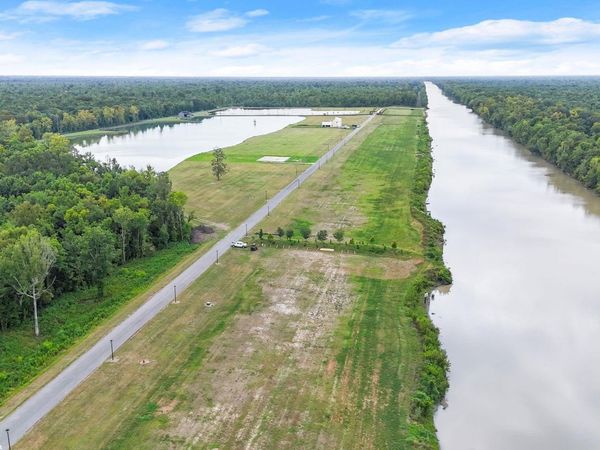 6016 Mill Town Rd, Brusly, LA 70719