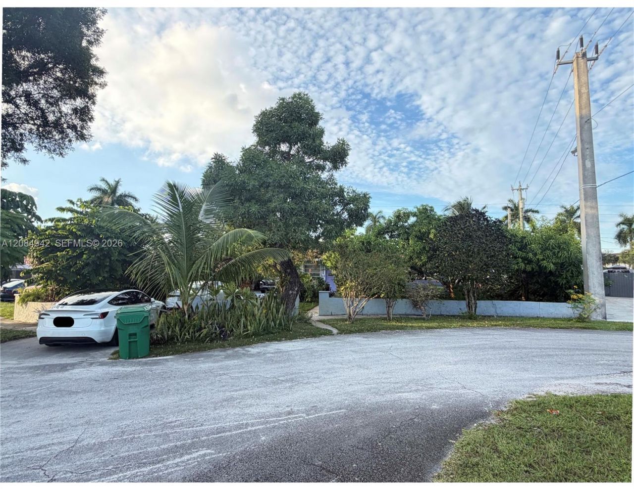 18495 NW 78th Ave, Miami, FL 33015 Photo