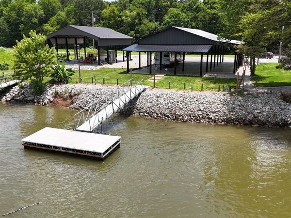 1434 S River Front Dr , Unit 2, Clifton, TN 38425