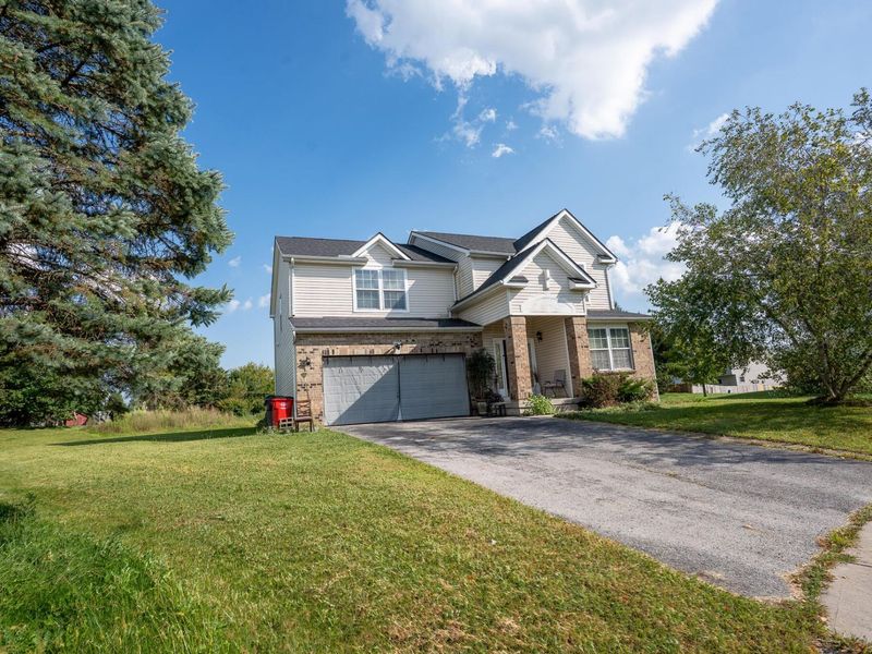 929 Lockmead Court, Pataskala, OH 43062 Photo 2