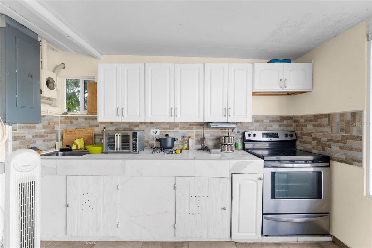 4428 W 56th Street, Bradenton, FL 34210 Photo