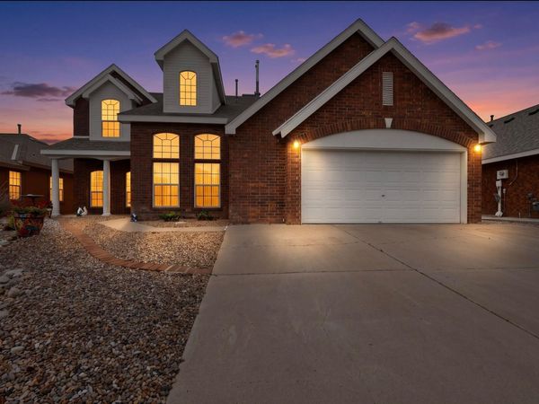 8723 Westridge Place NW, Albuquerque, NM 87114