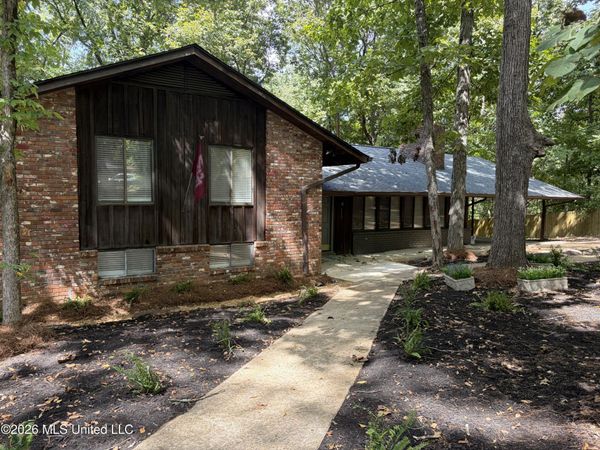 113 Forest Hill Drive, Starkville, MS 39759