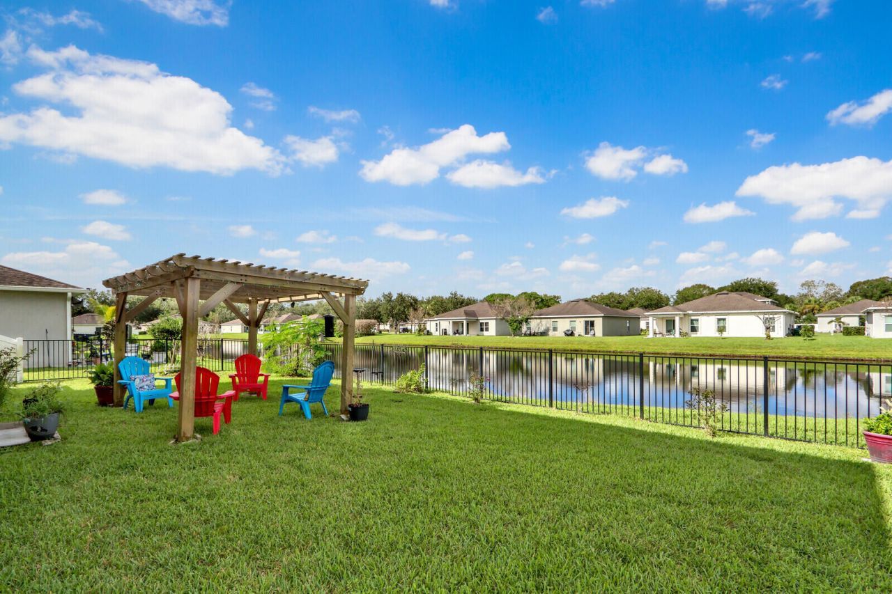 5255 Oakland Lake Circle, Fort Pierce, FL 34951 Photo