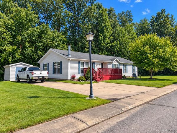 30007 Meadow , Gibraltar, Mi 48173