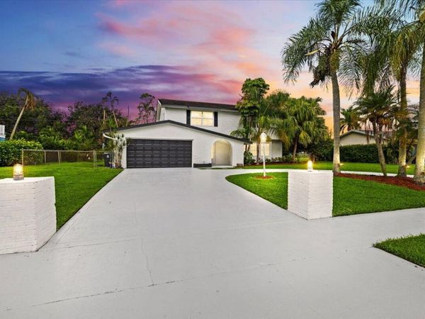 3179 HOYLAKE Road, Lake Worth, FL 33467
