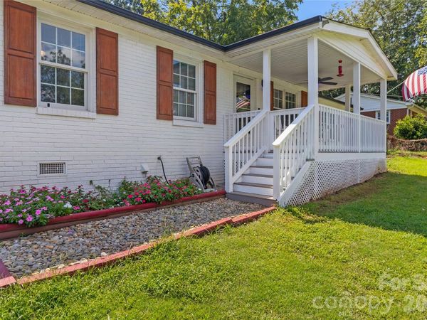 3601 Chapelwood Drive , Gastonia, NC 28052
