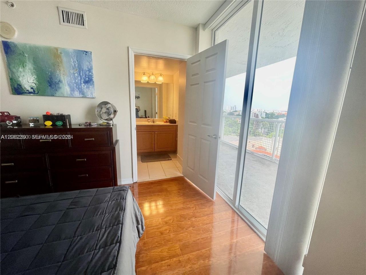 900 SW 8th St , Unit 808, Miami, FL 33130 Photo